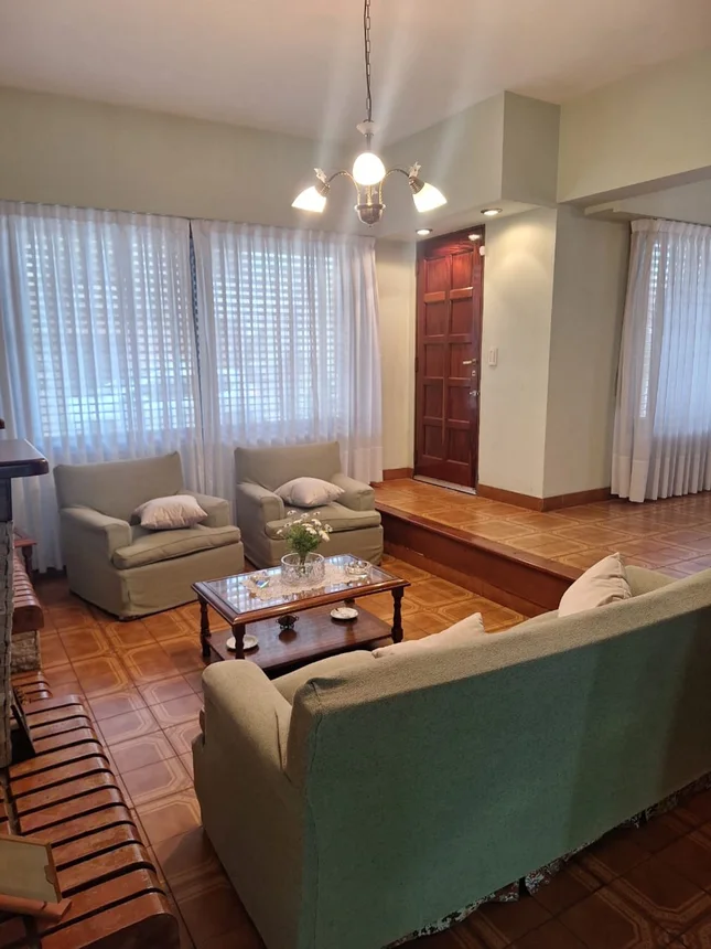 Casa tríplex de 5 ambientes en venta en Martín Coronado, José Camilo Crotto 7800, foto 3