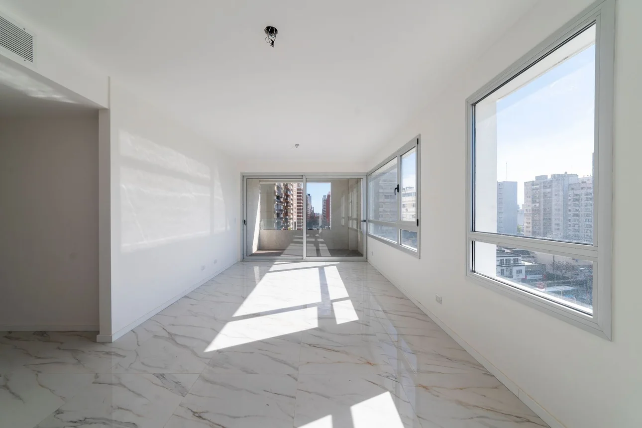 Departamento de 3 ambientes en venta en Lomas de Zamora, Avenida Meeks 300