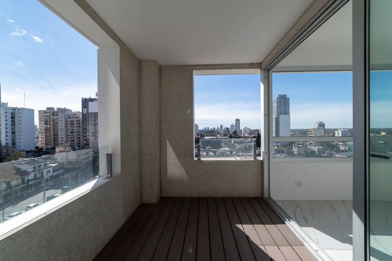 Departamento de 3 ambientes en venta en Lomas de Zamora, Avenida Meeks 300, foto 2