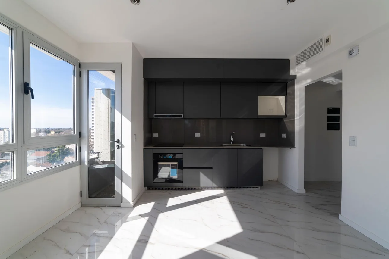 Departamento de 3 ambientes en venta en Lomas de Zamora, Avenida Meeks 300, foto 3