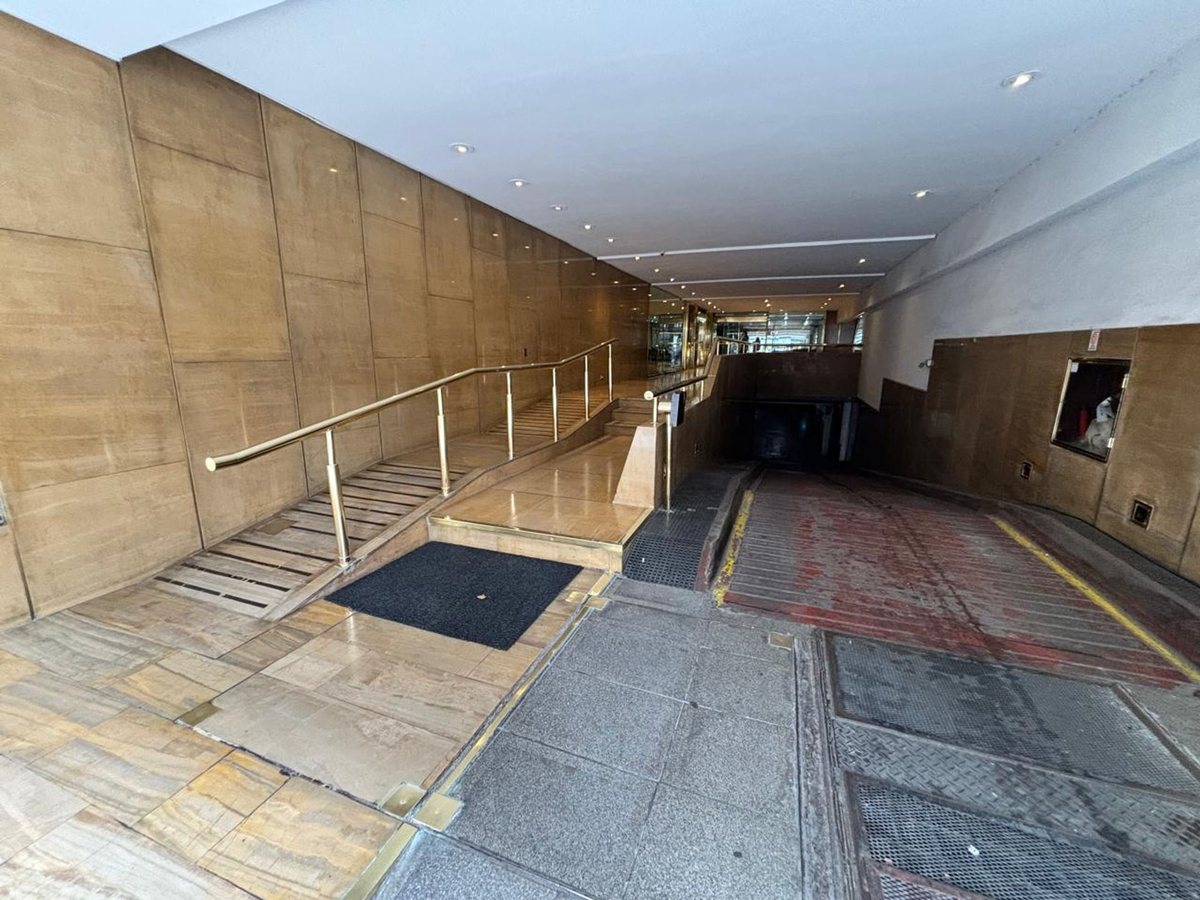 Foto 4 — VENTA COCHERA EN RECOLETA