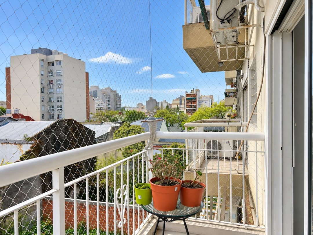 Venta 1 Amb. c/Coc. Indep. y Balcón -V. Pueyrredón