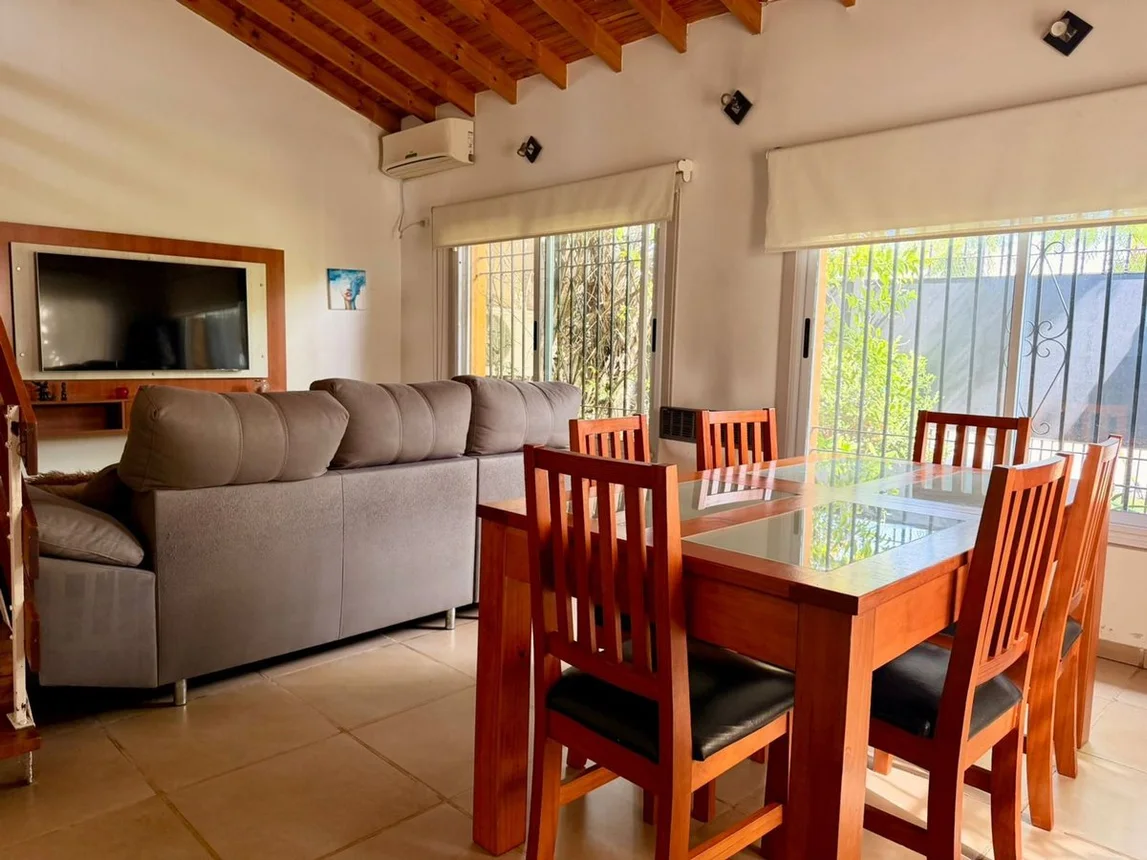 Casa en venta en Ituzaingó, foto 2