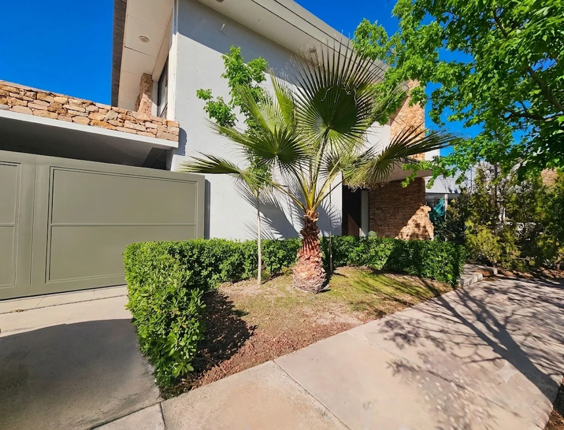 Casa en venta en Guaymallén, foto 2