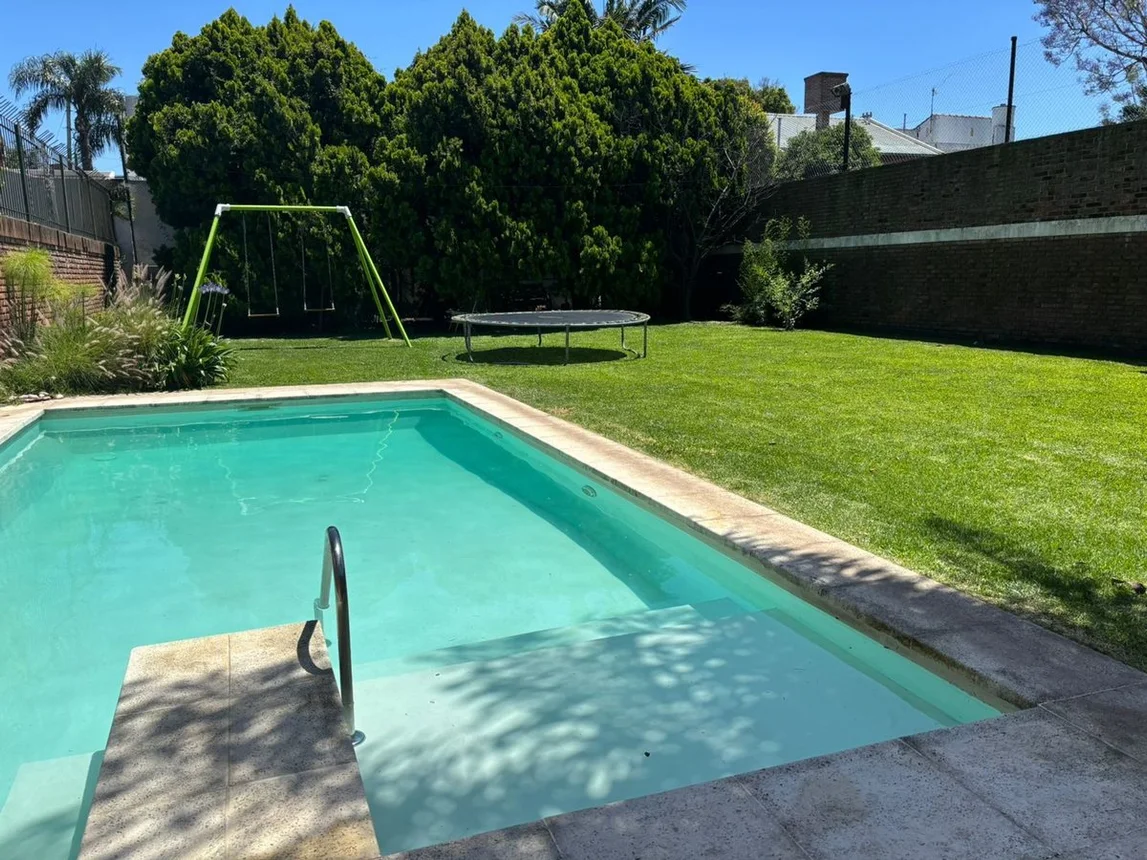 Venta chalet de categoria, 4 dorm jardin y pileta, foto 3