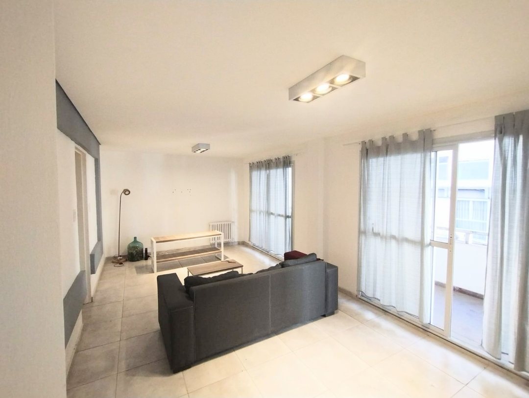 VENTA DEPARTAMENTO 3 DORMITORIOS COCHERA B° CENTRO
