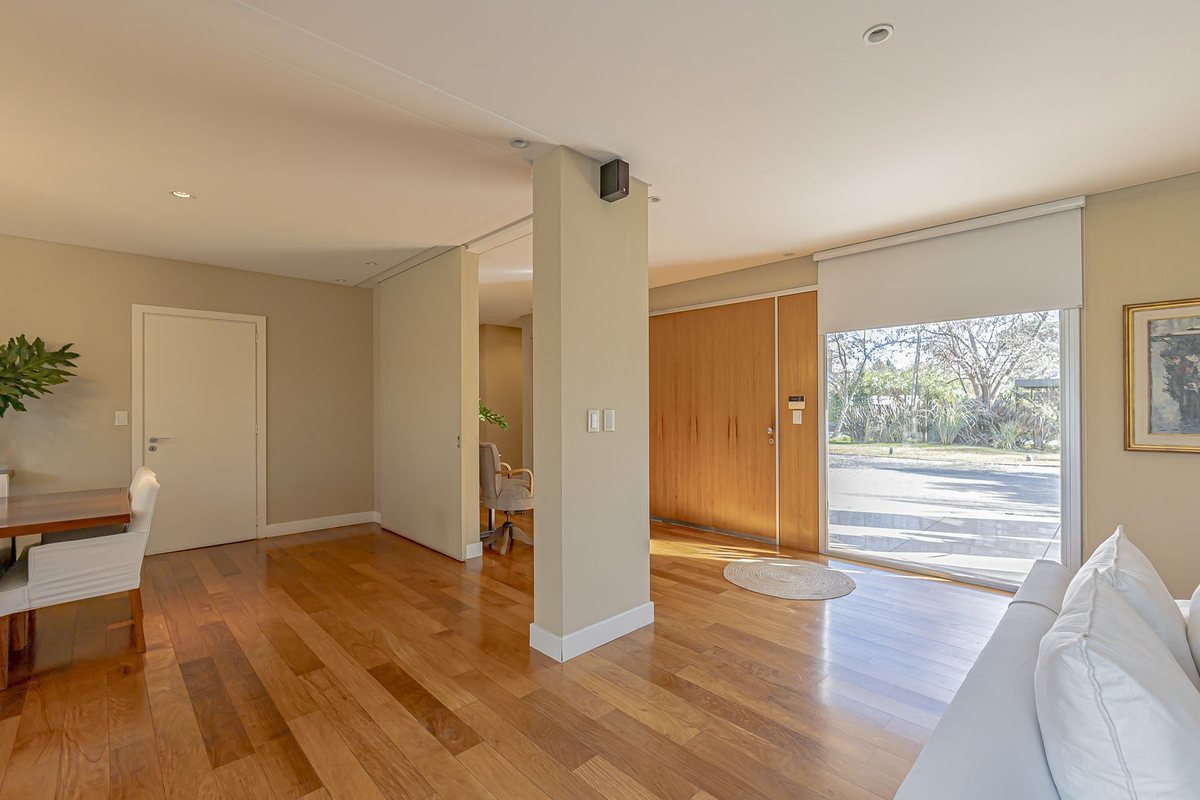 Foto 8 — Venta hermosa casa de 6 Amb - Los Pingüinos
