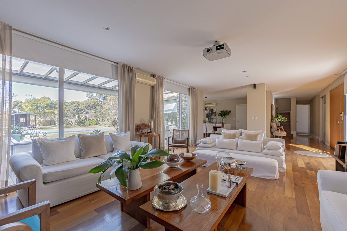 Foto 4 — Venta hermosa casa de 6 Amb - Los Pingüinos