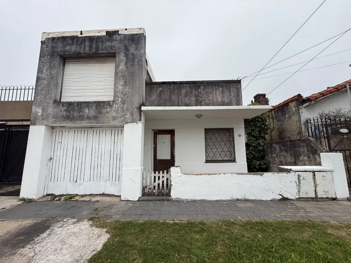 PH de 4 ambientes en venta en Remedios de Escalada, 2 de Mayo 4200