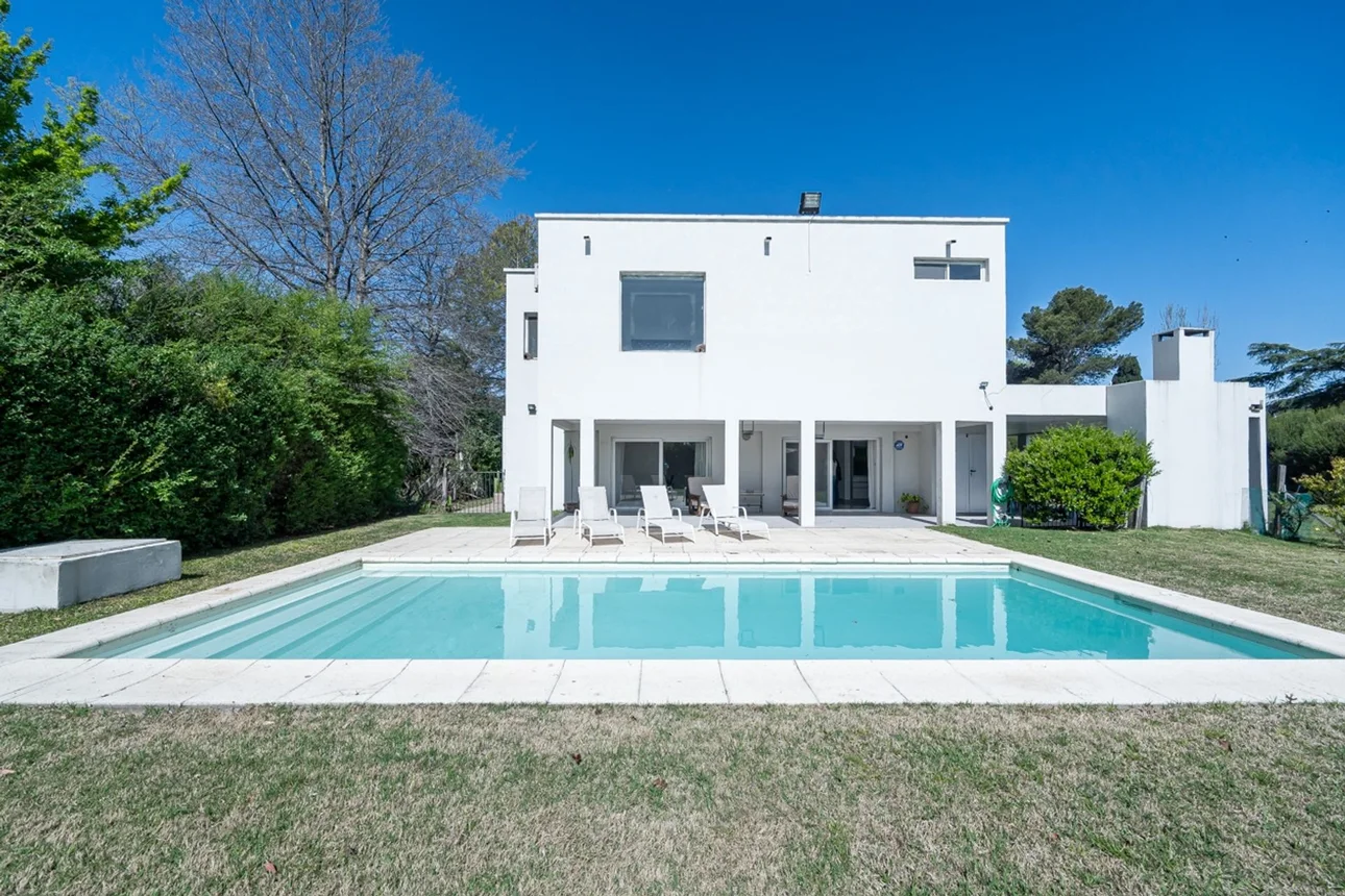 Casa de 5 ambientes en venta en Pilar, Antártida Argentina 500