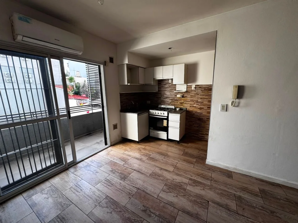 Monoambiente en venta en Mataderos