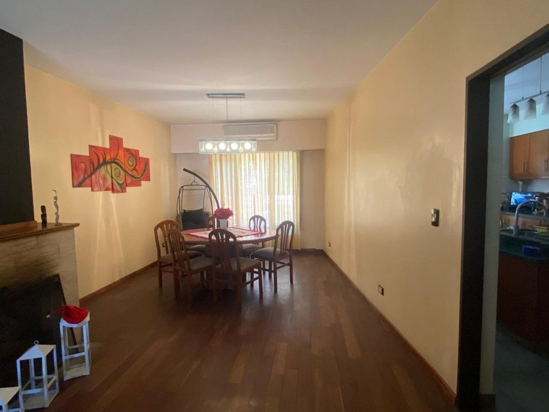 VENTA CASA 4 AMB  HAEDO - PILETA