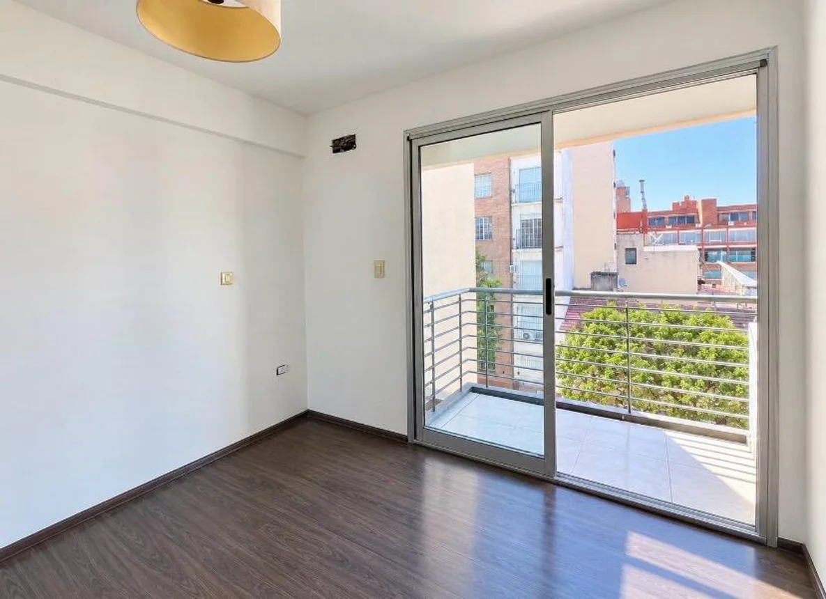 Departamento en venta en Morón, Doctor José María Casullo 300