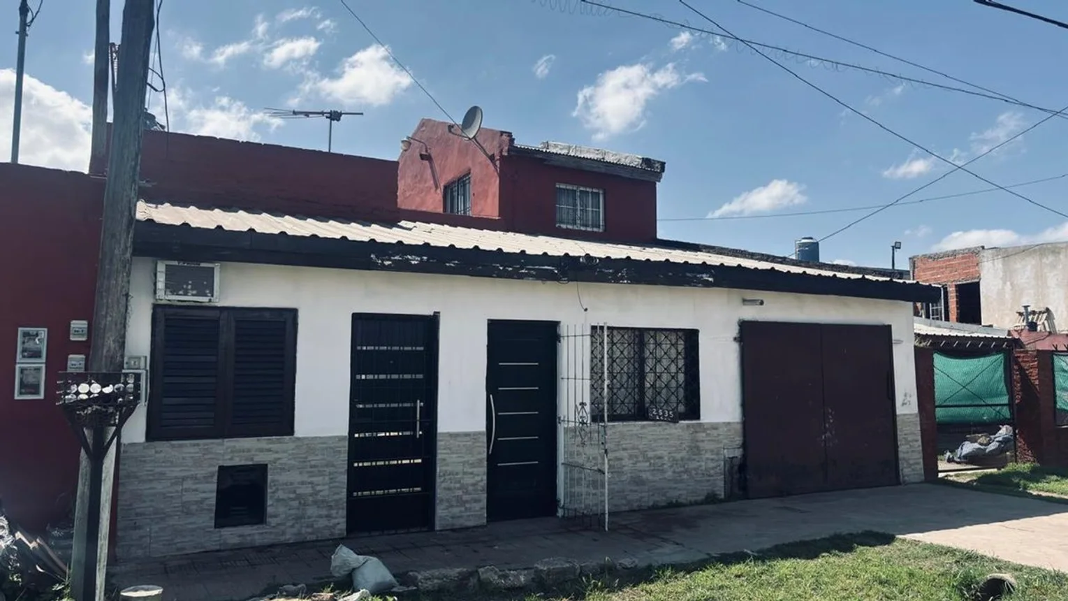 Casa de 5 ambientes en venta en Moreno, Roberto Koch 2500
