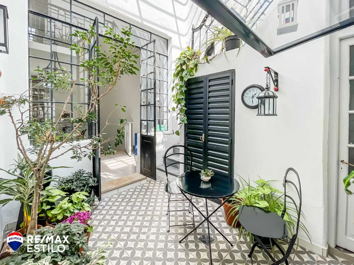 Casa de 8 ambientes en venta en La Plata, 51 Esquina 3 400, foto 2
