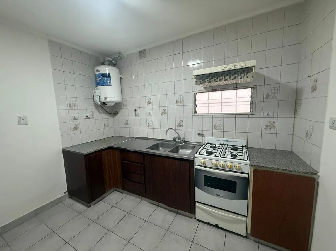 Casa de 4 ambientes en alquiler en Bahía Blanca, Bartolomé Mitre 1100, foto 4