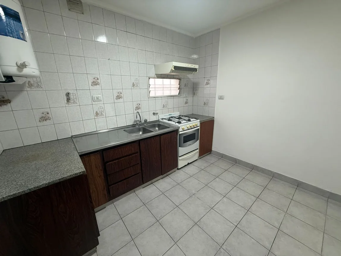 Casa de 4 ambientes en alquiler en Bahía Blanca, Bartolomé Mitre 1100, foto 5