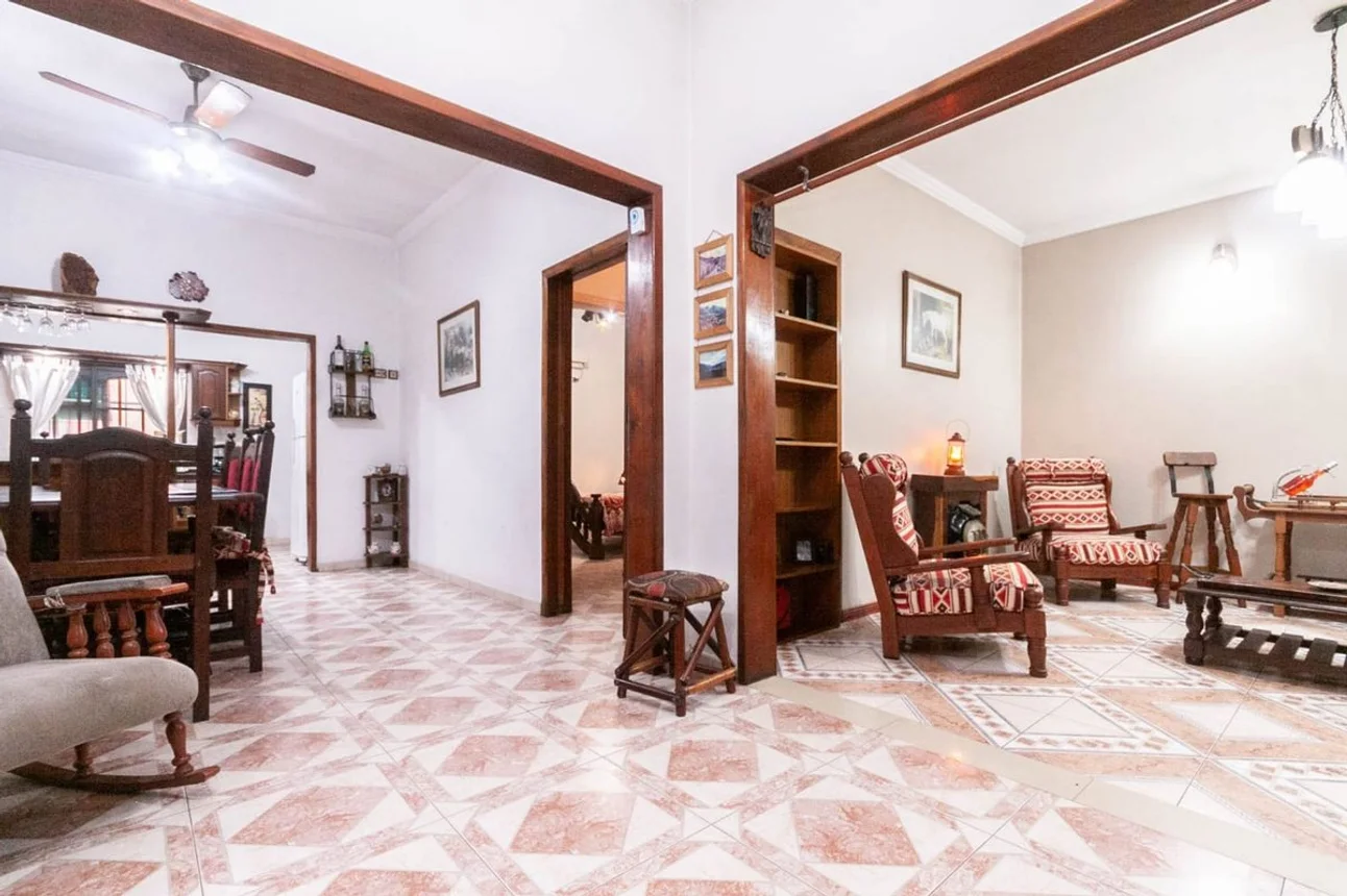 Casa en venta en Valentín Alsina, foto 2