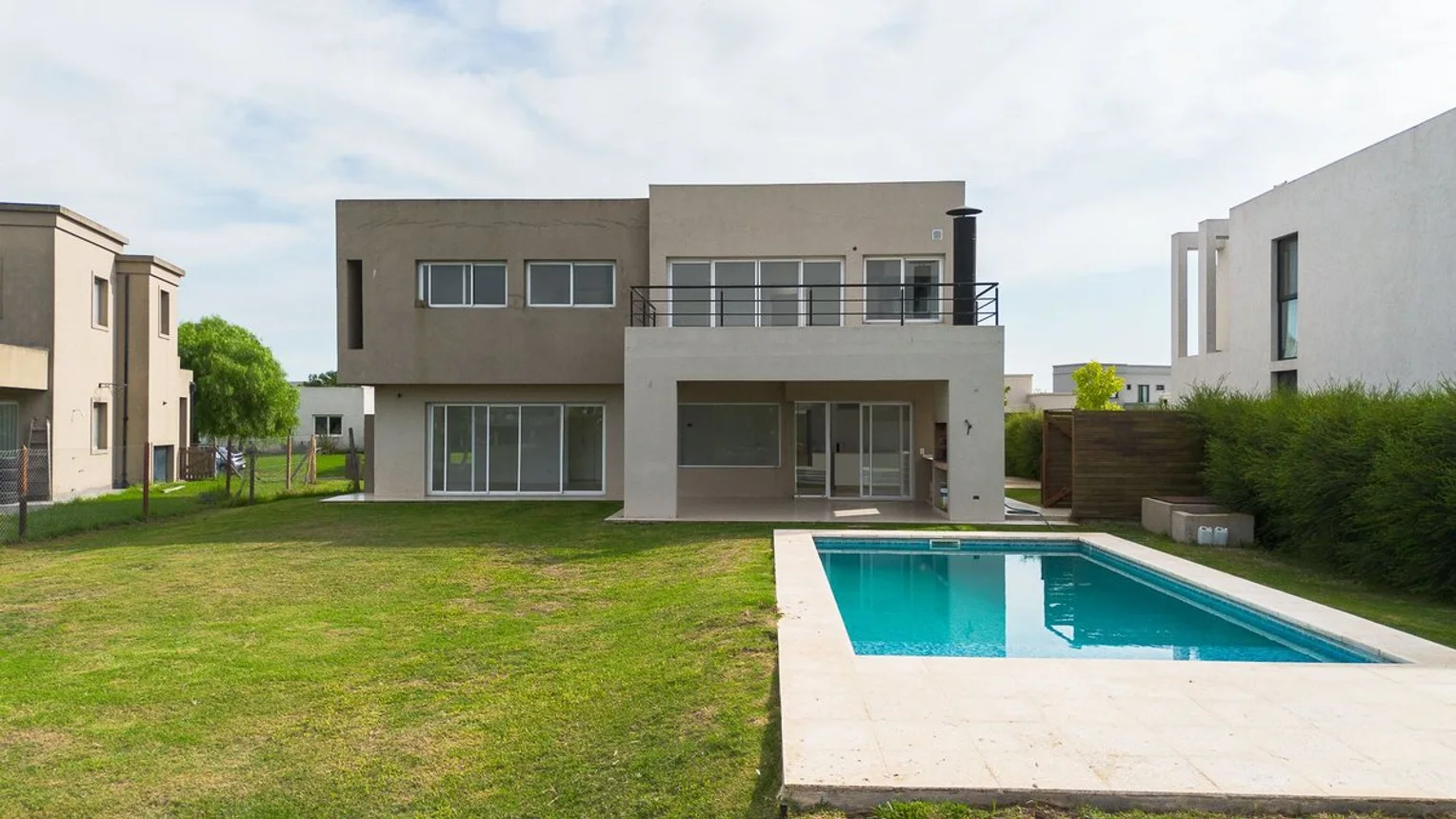 Casa de 5 ambientes en venta en Belén de Escobar, Libertad 300