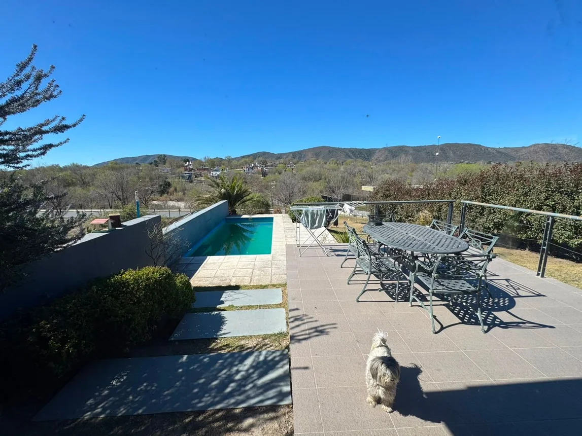 Casa de 4 ambientes en venta en Villa Carlos Paz, Avenida Perito Moreno 1700, foto 3