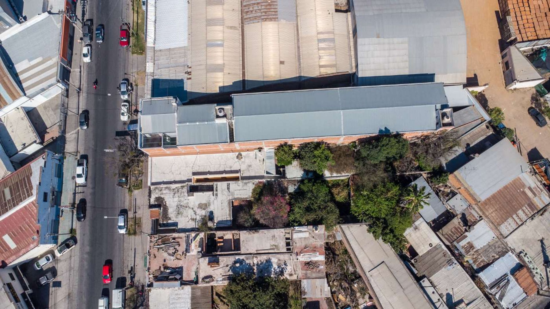 CASA VENTA A RENOVAR IDEAL GALPON AV CHILE - foto 11
