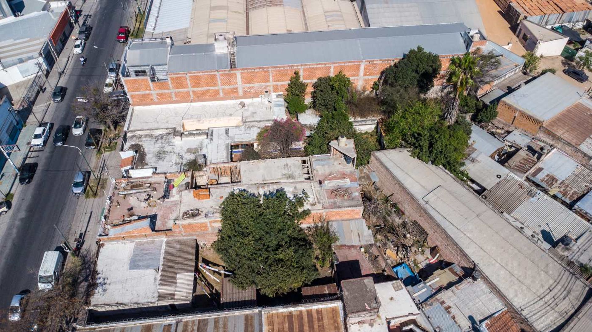 CASA VENTA A RENOVAR IDEAL GALPON AV CHILE - foto 9