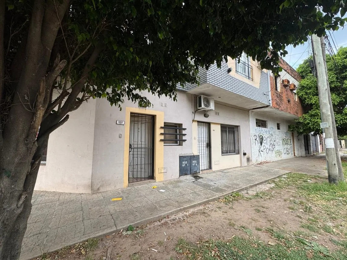 PH de 2 ambientes en venta en Haedo, Dalmacio Vélez Sarsfield 300