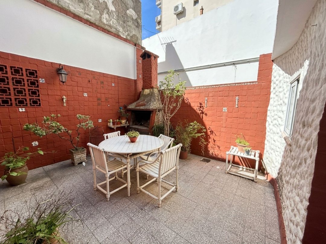 PH de 4 Amb PB frente, Patio, Terraza- Villa Luro