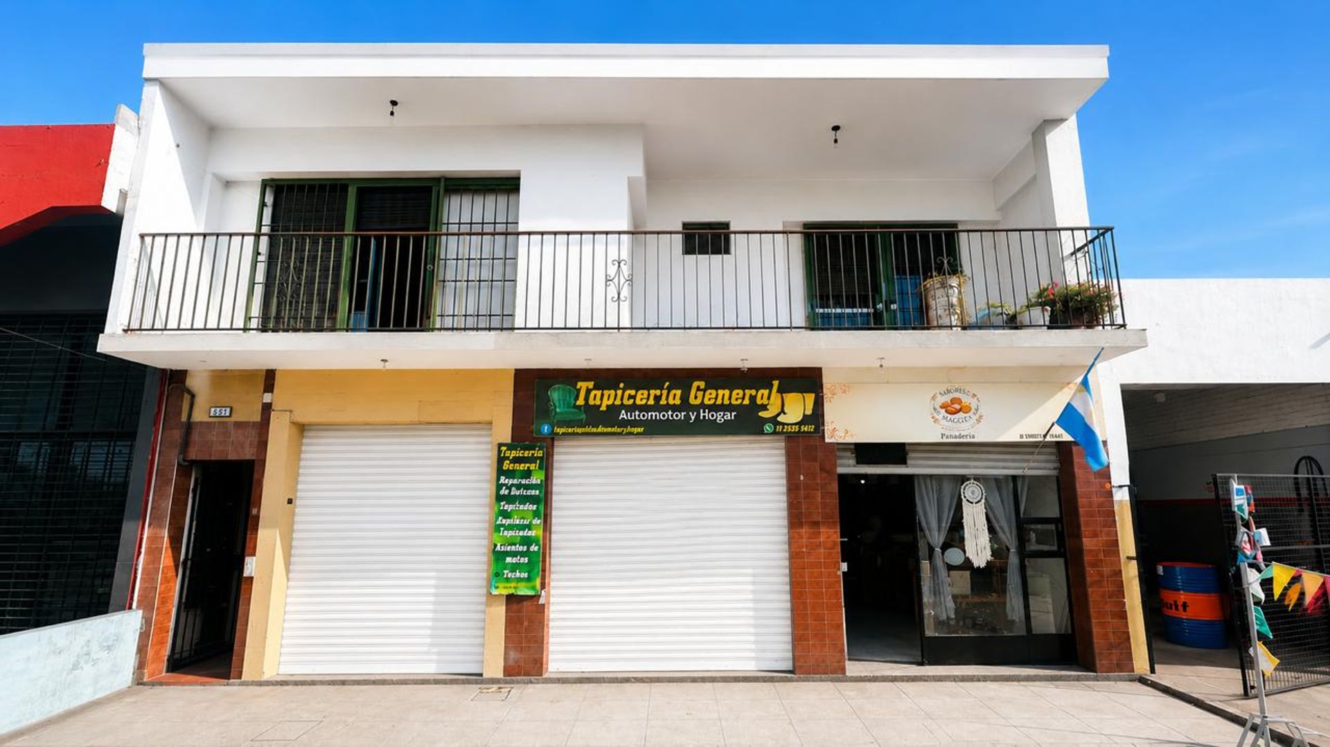 VENTA PH+3 LOCALES SOBRE AV. HIPOLITO YRIGOYEN