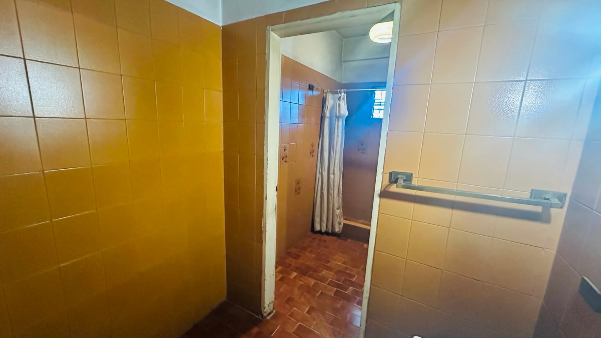 Foto 22 — VENTA PH+3 LOCALES SOBRE AV. HIPOLITO YRIGOYEN