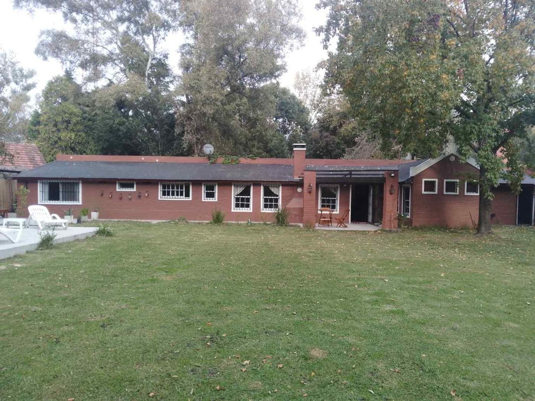 CASA QUINTA EN VENTA CANNING CON PISCINA