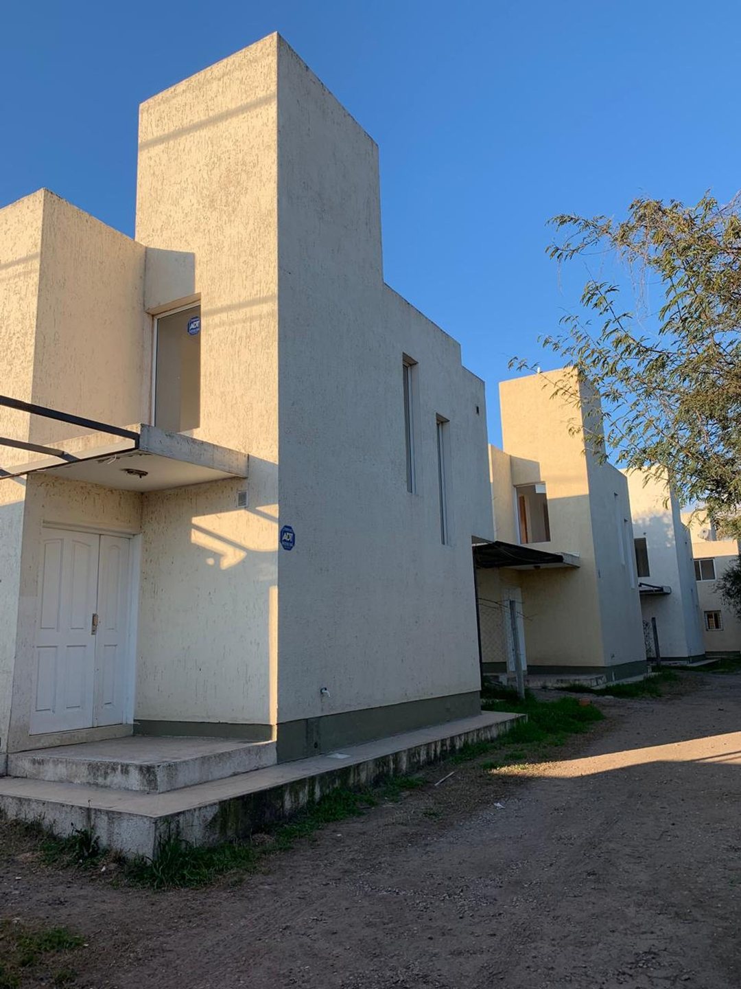VENTA DUPLEX EN HOUSING VILLA RIVERA INDARTE