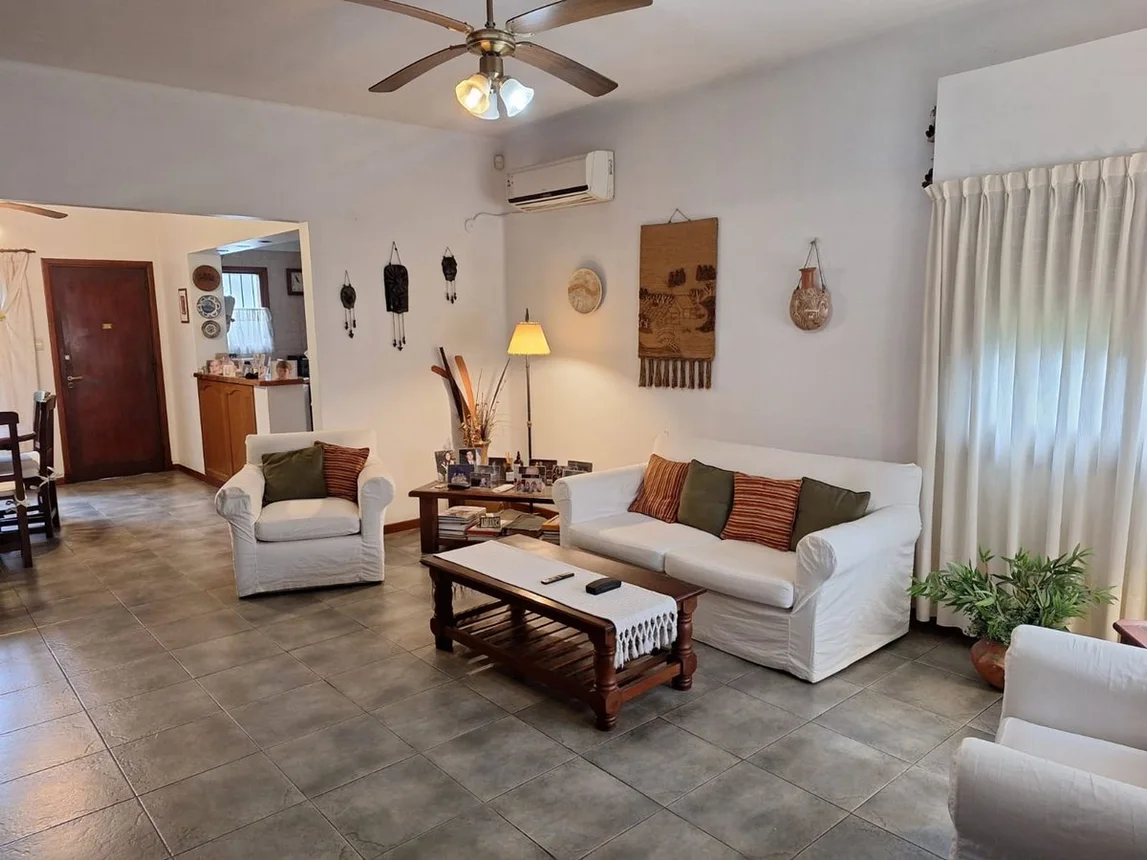Casa de 5 ambientes en venta en Adrogué, Drumond 500, foto 4
