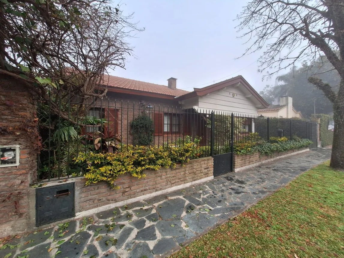 Casa de 5 ambientes en venta en Adrogué, Drumond 500, foto 3