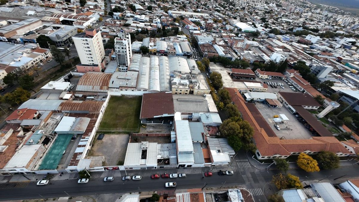 TERRENO VENTA DE 2671 M2 MACROCENTRO - foto 4