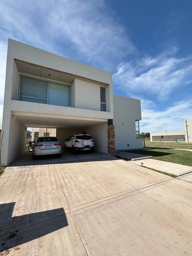 Casa en venta en Funes, foto 4