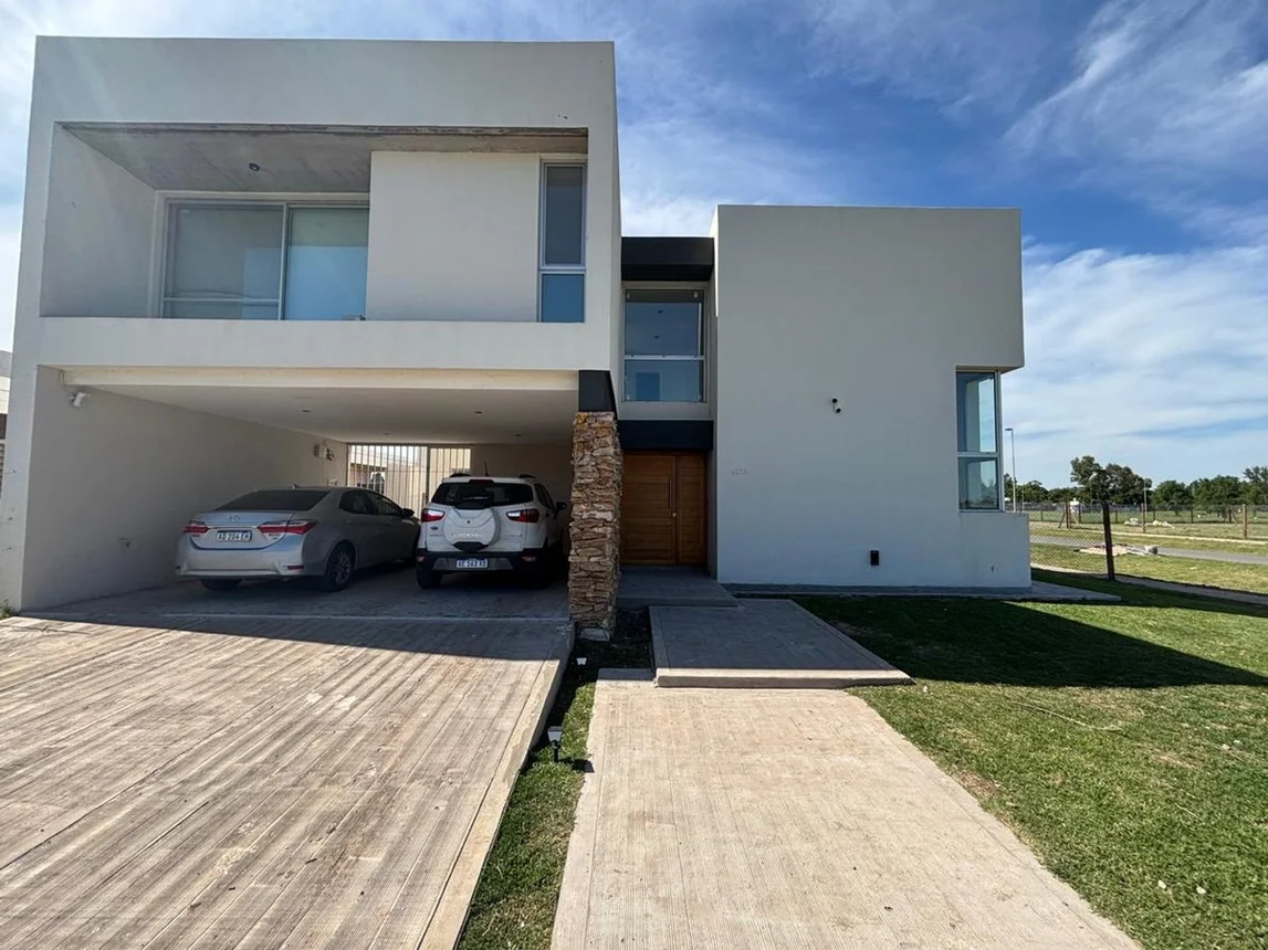 Casa en venta en Funes, foto 3