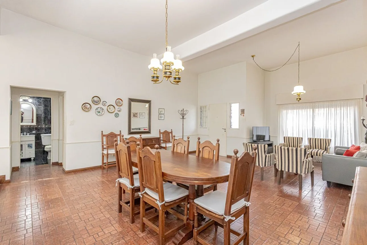 Casa en venta en Castelar, foto 5