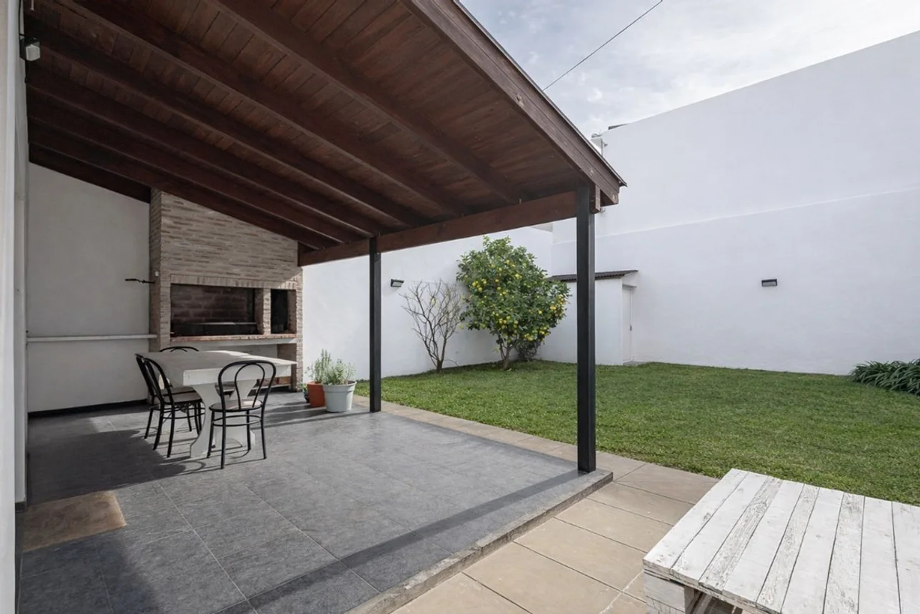 Casa en venta en Castelar, foto 3