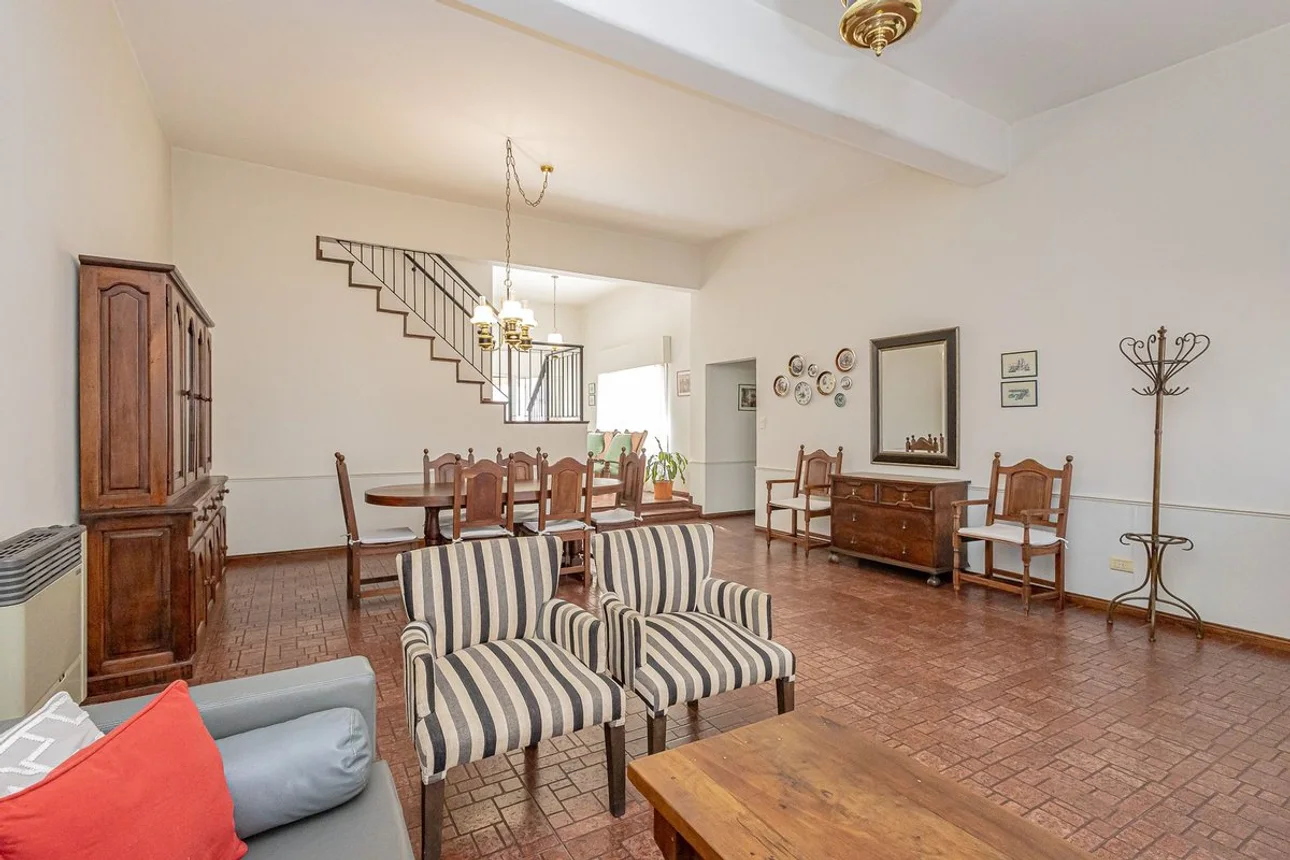 Casa en venta en Castelar, foto 4