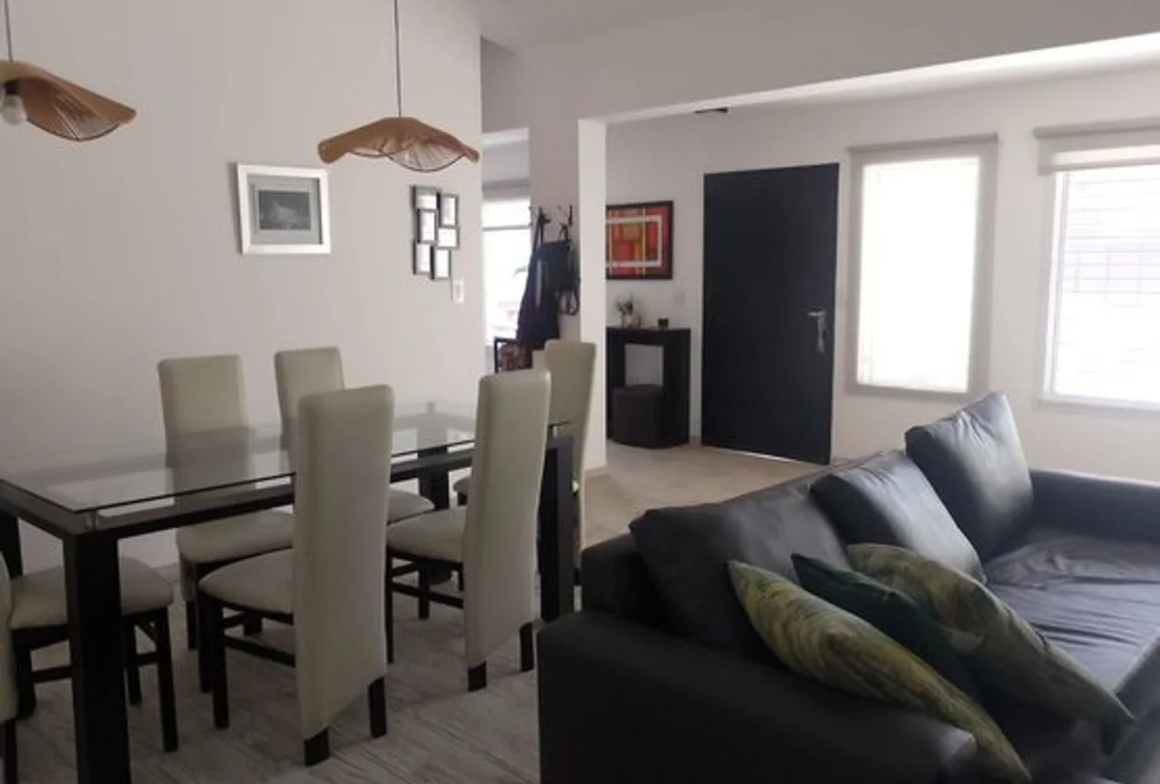 Casa en venta en Manuel Alberti, foto 2