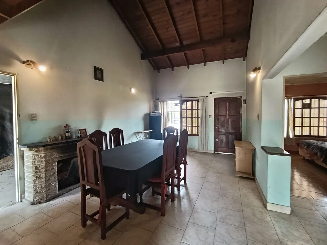 Casa de 3 ambientes en venta en Monte Grande, Fray Luis Beltrán 1800