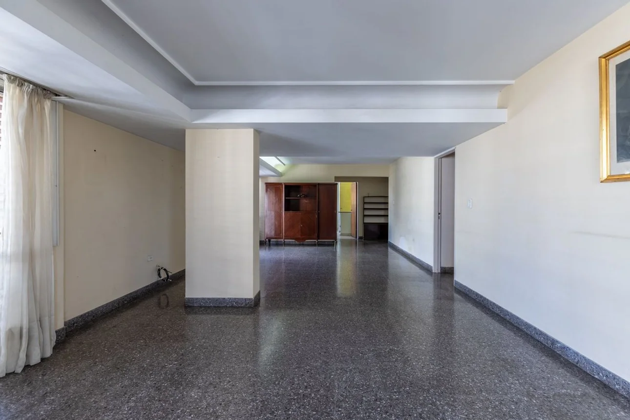 Departamento de 5 ambientes en venta en La Plata, 6 Esquina 48 500