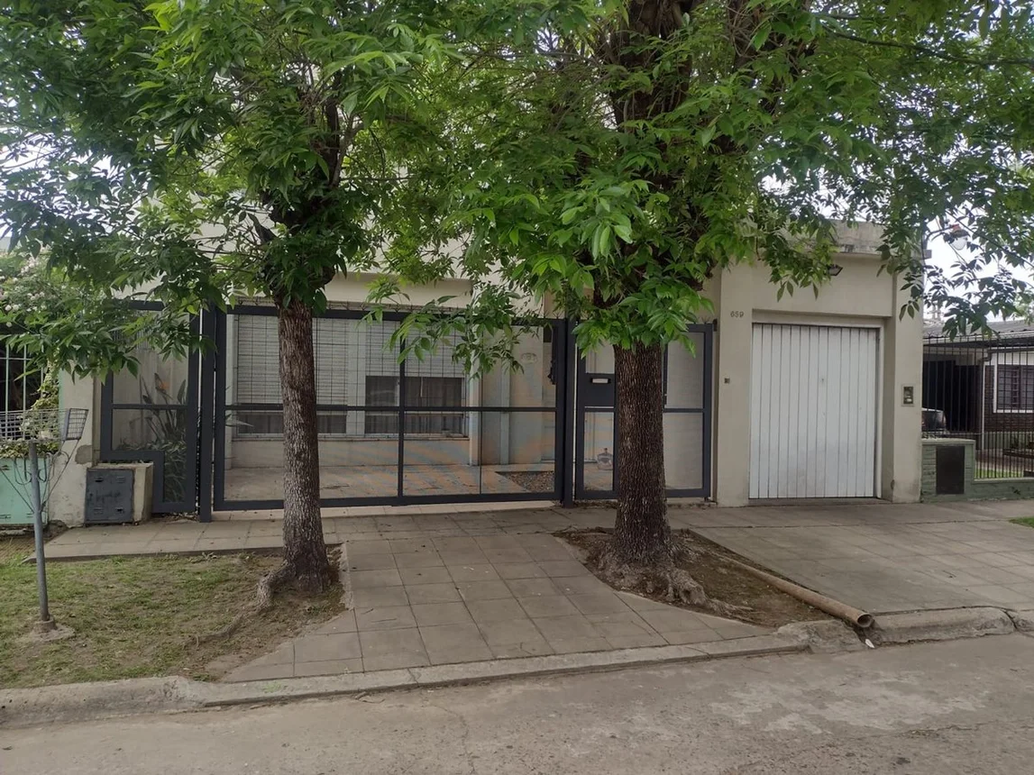 Casa dúplex en venta en Ituzaingó