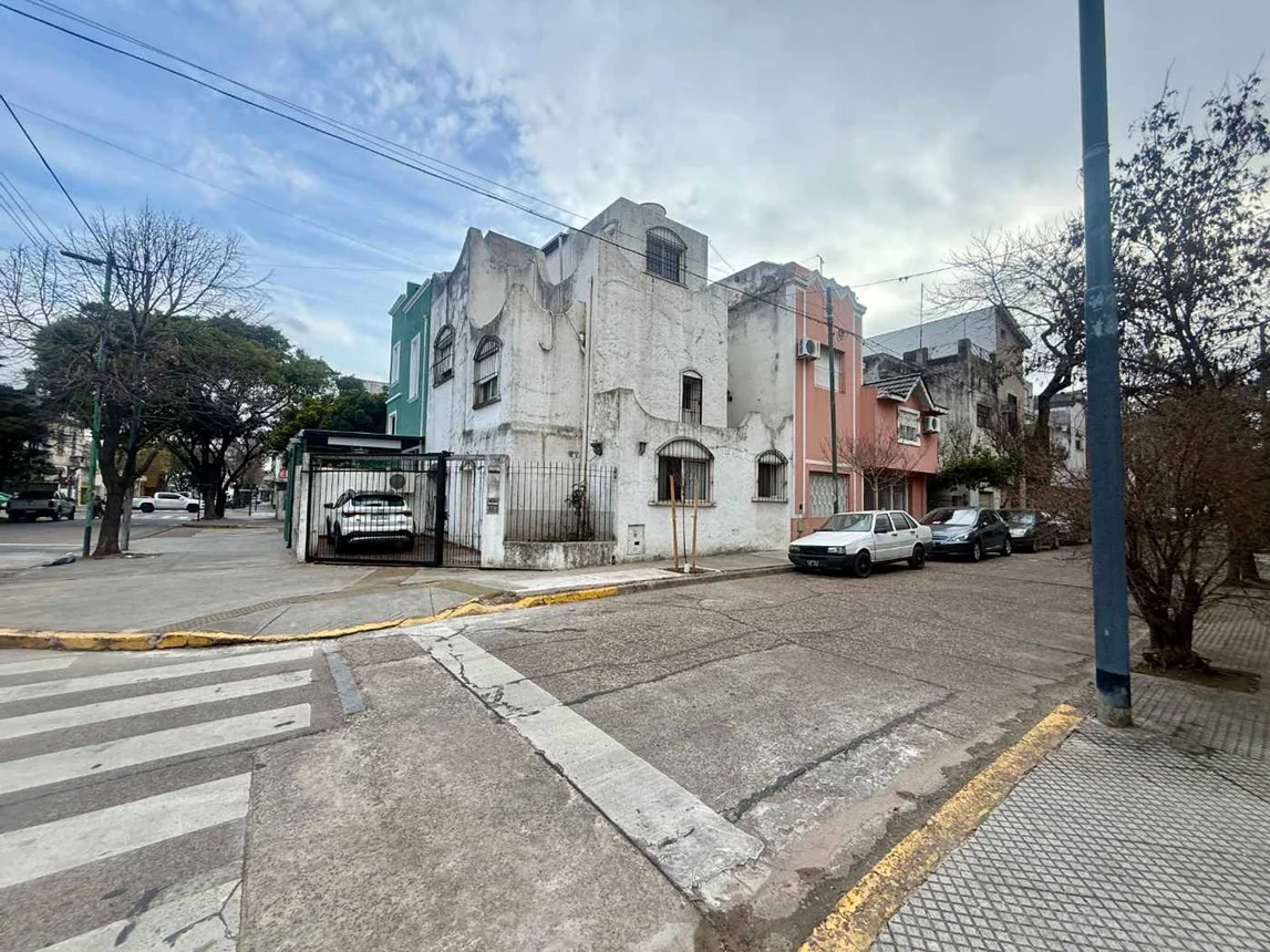 Casa de 6 ambientes en venta en Floresta, Alejandro Magariños Cervantes 4200