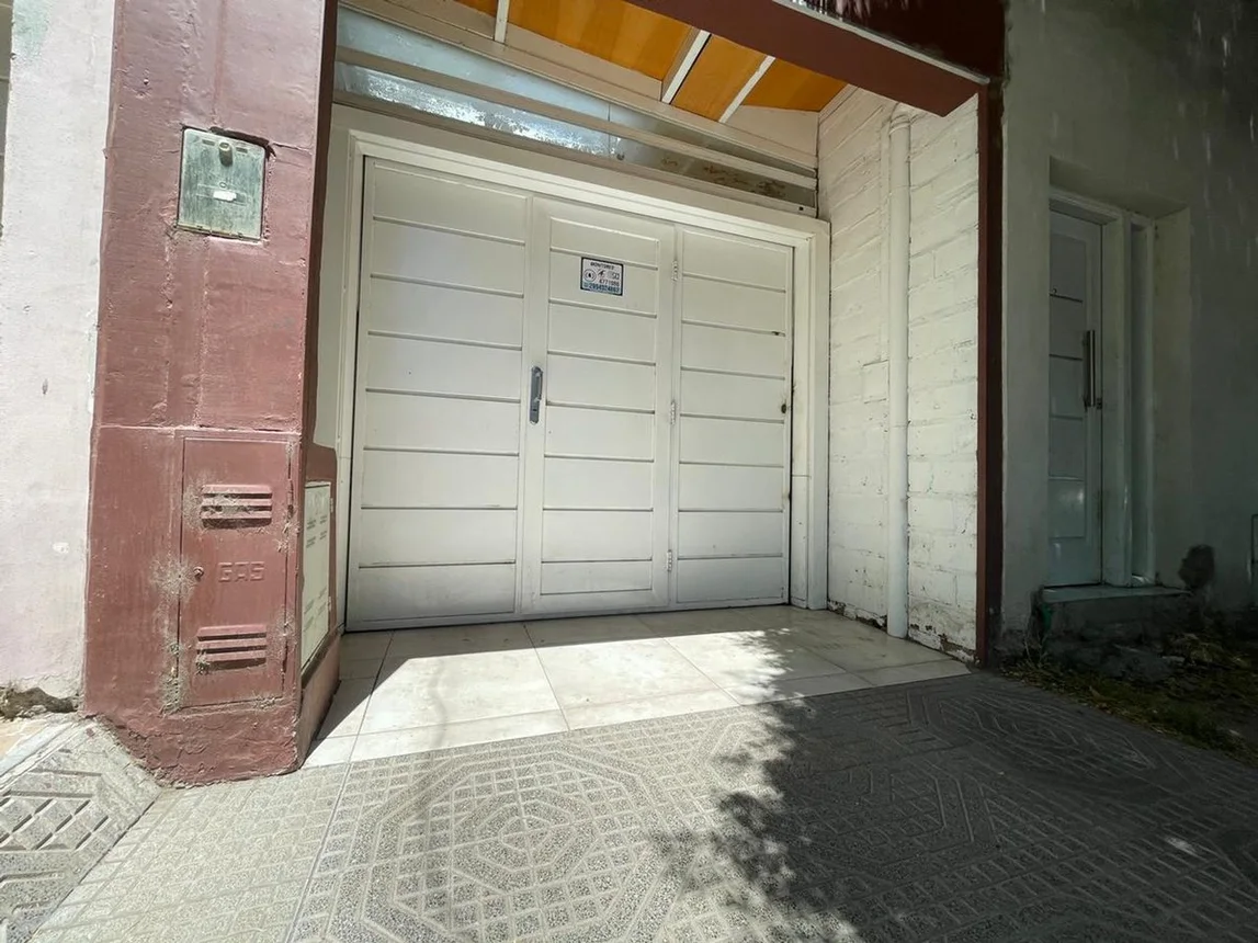 Venta casa 4 dormitorios con pileta, centro este, foto 2