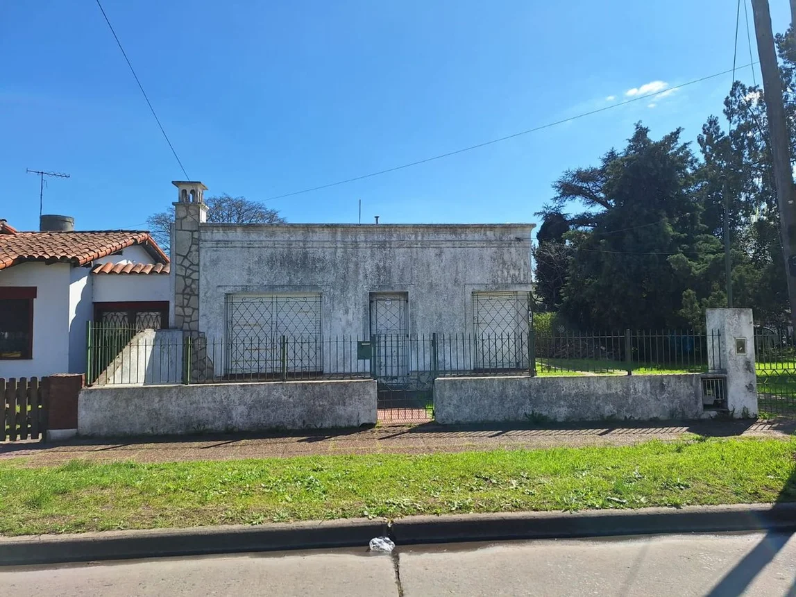 Casa en venta en Burzaco, foto 3