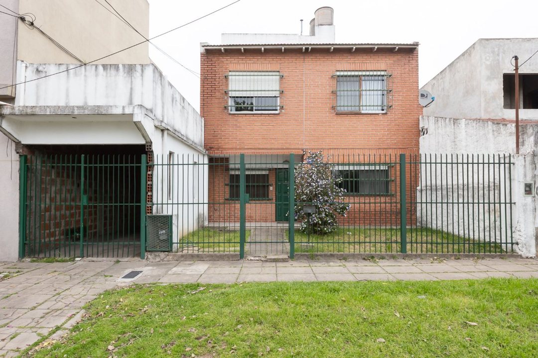 VENTA CASA LOMA HERMOSA - PERMUTA