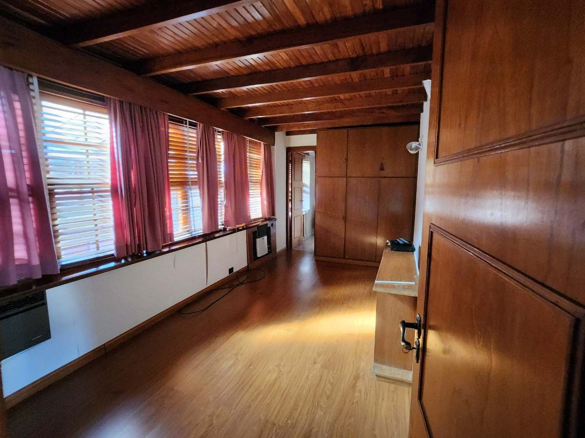 Foto 11 — VENTA CASA 5AMB BARRIO PARQUE BERNAL PATIO COCHERA