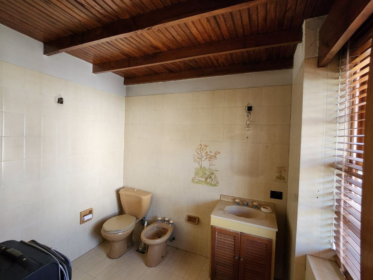 Foto 12 — VENTA CASA 5AMB BARRIO PARQUE BERNAL PATIO COCHERA